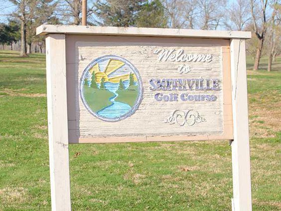 golf course sign