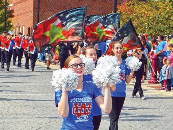 Homecoming-paradeWEB
